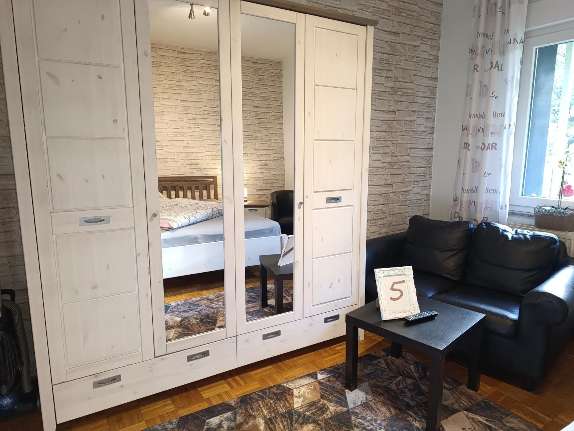 5X Balkon-Apartments Mit Kueche 40-65Qm Ruhrgebietferienwohnung Dobry-Fuchs 奥伯豪森 外观 照片